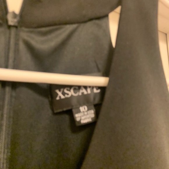 BLACK! Illusion stripe mermaid gown Xscape - Picture 7 of 8